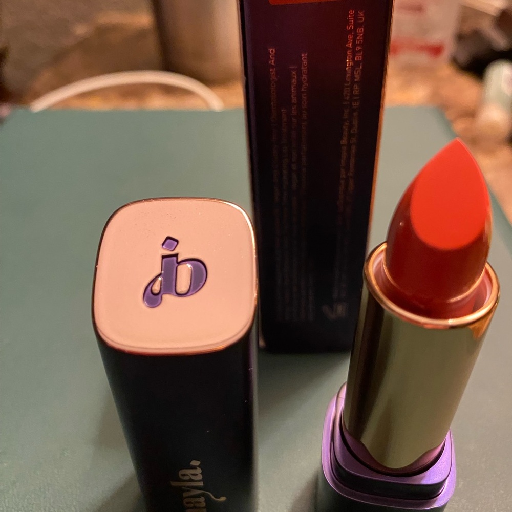 NIB Imayla Rio Chill The One Hydrating Cream Lipstick Full Size in Rio Chill